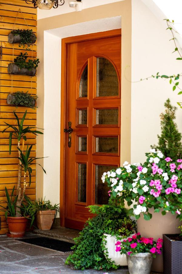 Haus Urban B&B Barbiano  Exteriör bild